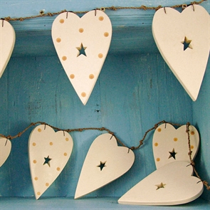 Banderín corazones de madera 2mts